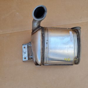 Catalizator VW Passat B8 2.0 5Q0131705R 5Q0 131 705 R la 0 km - Dezmembrari Auto