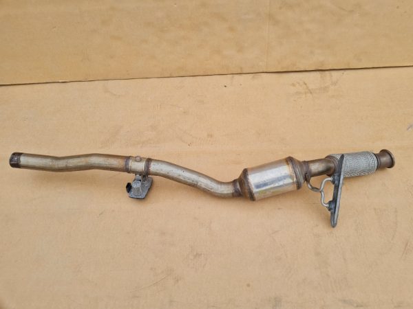 Catalizator VW Passat B8 2.0 tdi 5Q0131701AF 5Q0 131 701 AF - Dezmembrari Auto