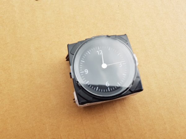 Ceas analogic plansa bord VW Arteon Passat B8 3G0919204C 3G0 919 204 C - Dezmembrari Auto