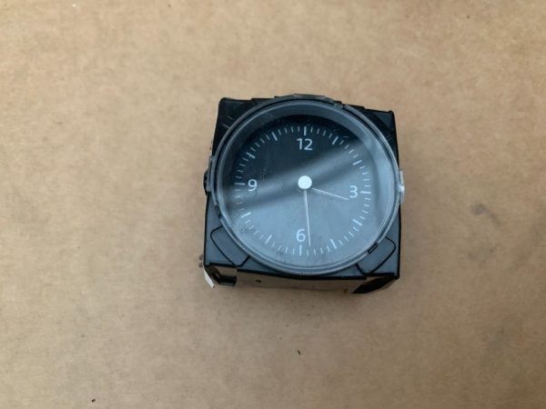 Ceas plansa bord VW Arteon Passat B8 3G0919204C 3G0 919 204 C - Dezmembrari Auto