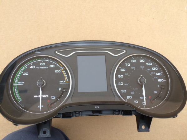 Ceasuri bord Audi A3 8V E-TRON 1.4 tsi 8V0920971A 8V0 920 971 A - Dezmembrari Auto