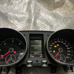 Ceasuri bord VW Golf 6 5K0920870C 5K0 920 870 C - Dezmembrari Auto