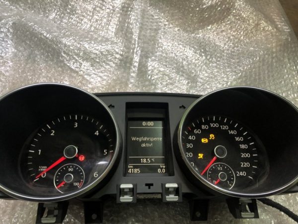 Ceasuri bord VW Golf 6 5K0920870C 5K0 920 870 C - Dezmembrari Auto