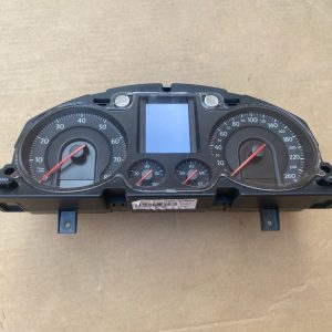 Ceasuri bord VW Passat B6 benzina 3C0920870F 3C0 920 870 F - Dezmembrari Auto