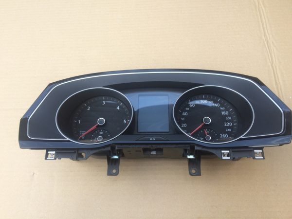 Ceasuri bord VW Passat B8 3G0920751A 3G0 920 751 A - Dezmembrari Auto