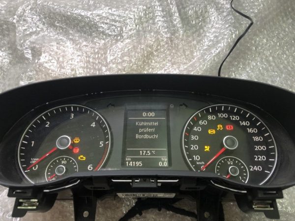 Ceasuri VW Sharan din 2011 7N0920870A 7N0 920 870 A - Dezmembrari Auto