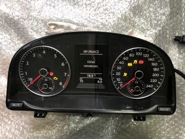 Ceasuri VW Touran din 2012 1T0920875D 1T0 920 875 D - Dezmembrari Auto