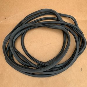 Cheder capota spate VW Passat B8 3G5827705D 3G5 827 705 D - Dezmembrari Auto