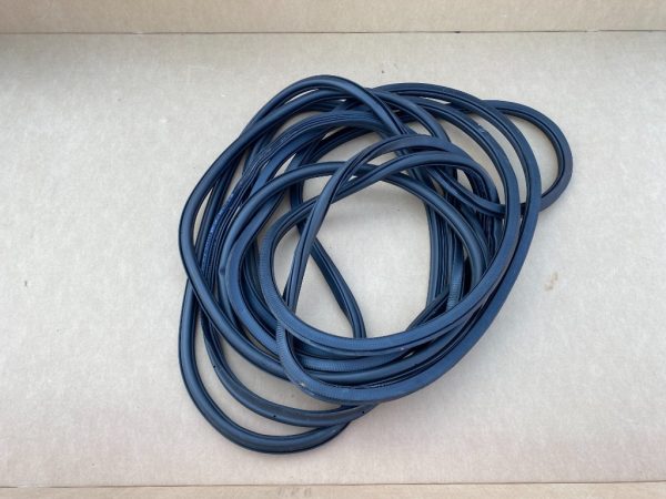 Cheder caroserie usa stanga spate VW ID3 ID.3 10A867913A 10A 867 913 A 10A867913C 10A 867 913 C - Dezmembrari Auto