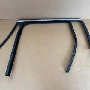 Cheder cromat geam stanga spate BMW X1 F48 7362239 51337362239 la 0 km - Dezmembrari Auto