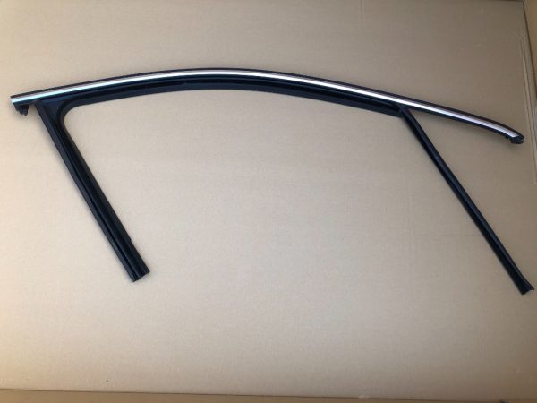 Cheder cromat usa dreapta fata VW Passat B8 3G0837432M 3G0 837 432 M - Dezmembrari Auto