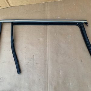 Cheder cromat usa dreapta spate VW Passat B8 combi 3G9839432 3G9 839 432 - Dezmembrari Auto