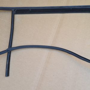 Cheder geam dreapta spate VW Golf 7 combi 5G4837432A 5G4 837 432 A - Dezmembrari Auto