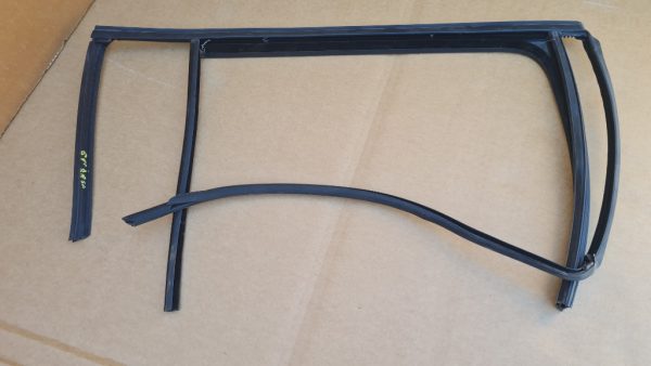 Cheder geam dreapta spate VW Golf 7 combi 5G4837432A 5G4 837 432 A - Dezmembrari Auto