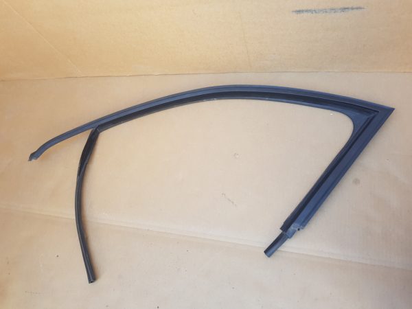 Cheder geam stanga fata VW Jetta 2016 5C6837431 5C6 837 431 - Dezmembrari Auto