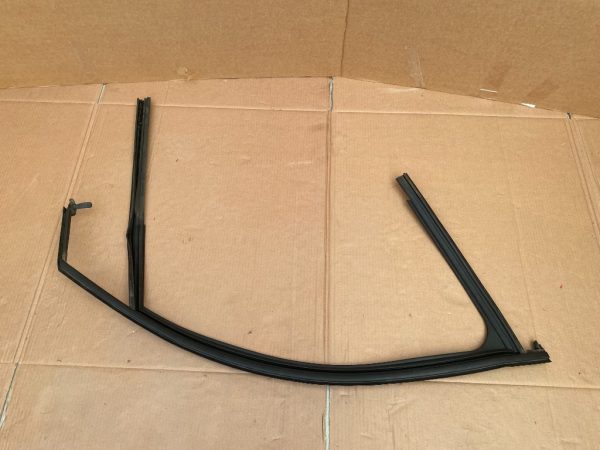 Cheder geam usa dreapta fata Mercedes B-Class W246 2014 - Dezmembrari Auto