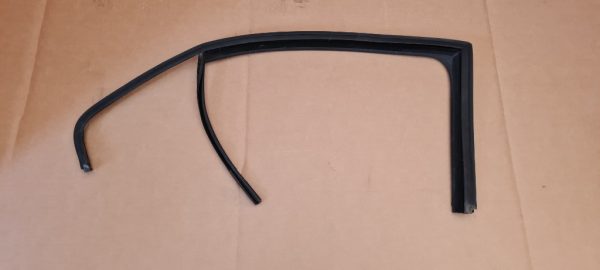 Cheder geam usa dreapta spate VW Jetta 2017 5C6839432 5C6 839 432 - Dezmembrari Auto