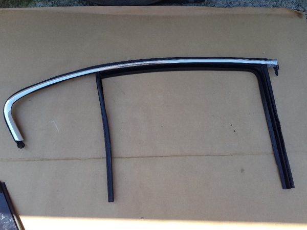 Cheder geam usa dreapta spate VW Passat B8 limuzina 5G0955448R 5G0 955 448 R - Dezmembrari Auto