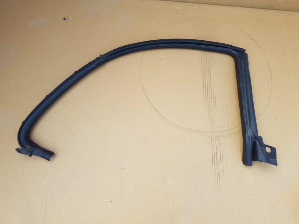 Cheder geam usa dreapta spate VW Passat CC 2016 3C8854546L 3C8 854 546 L - Dezmembrari Auto