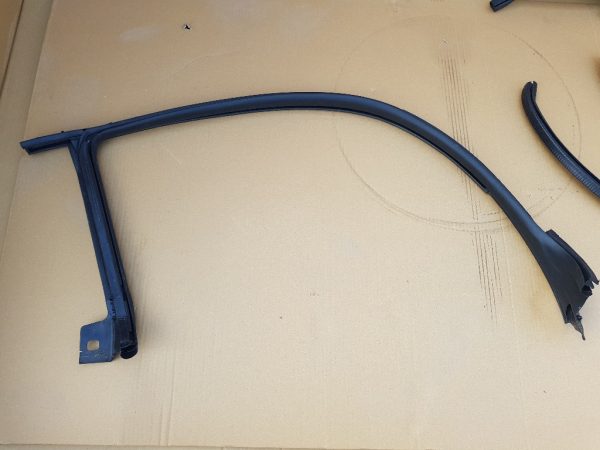 Cheder geam usa stanga fata VW Passat CC 2016 3C8854543J 3C8 854 543 J - Dezmembrari Auto