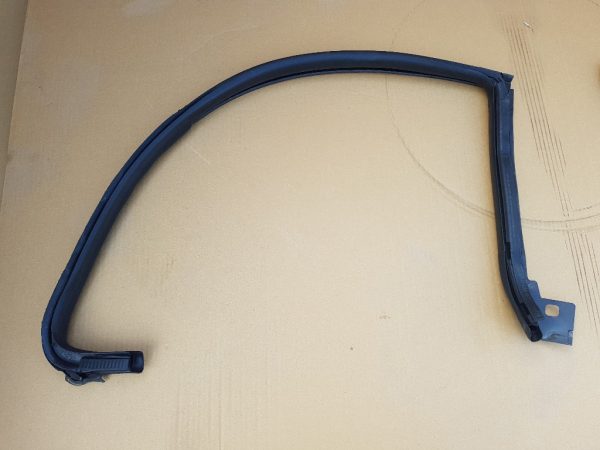 Cheder geam usa stanga spate VW Passat CC 2016 3C8854545L 3C8 854 545 L - Dezmembrari Auto