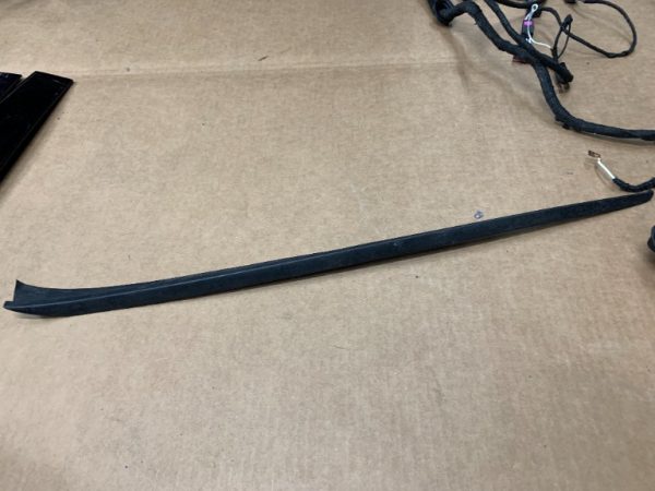 Cheder parbriz stanga VW Passat B8 3G0854327 3G0 854 327 - Dezmembrari Auto