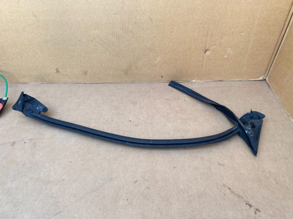 Cheder usa stanga fata Audi A5 F5 8W8837479 8W8 837 479 - Dezmembrari Auto