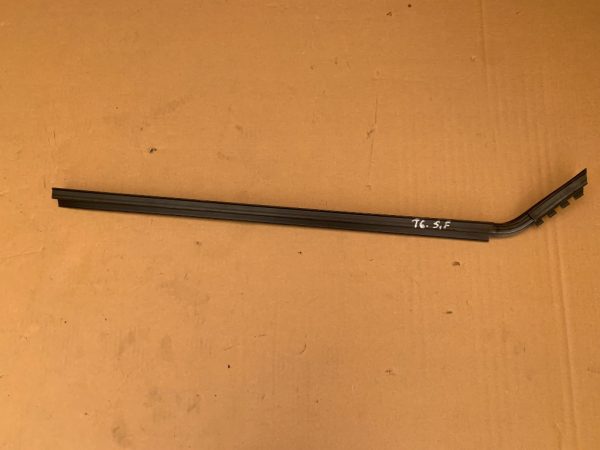 Cheder usa stanga fata VW Transporter T6 2021 7H0837471B 7H0 837 471 B - Dezmembrari Auto