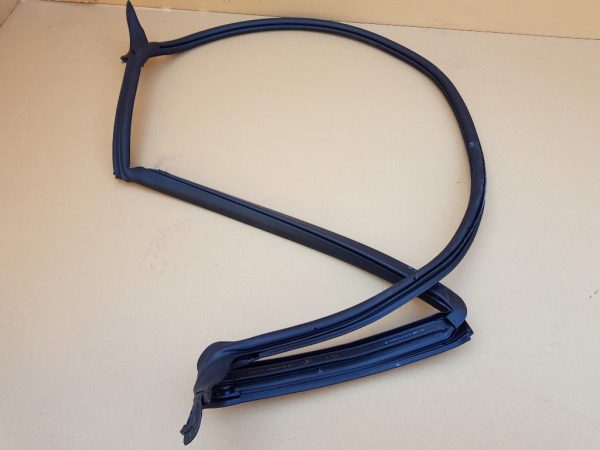 Cheder usa stanga spate VW Arteon 3G8868119 3G8 868 119 - Dezmembrari Auto