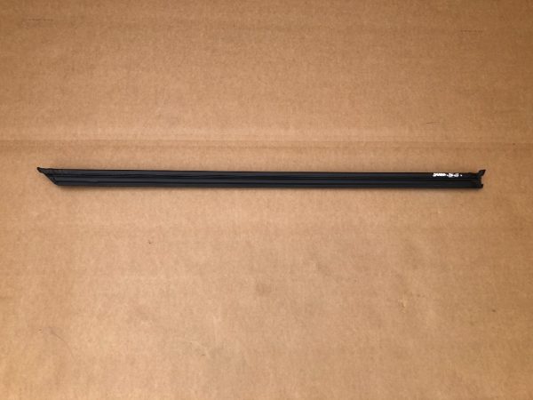 Cheder usa stanga spate VW Jetta 2017 5C6839479 5C6 839 479 - Dezmembrari Auto