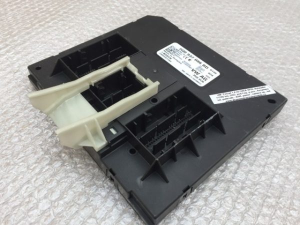 Calculator confort BCM VW Passat B8 5Q0 937 086 BD 5Q0937086BD - Dezmembrari Auto