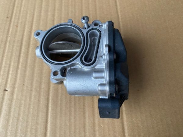 Clapeta acceleratie VW Arteon facelift 2021 2.0 tdi 05L128063E 05L 128 063 E la 0 km - Dezmembrari Auto
