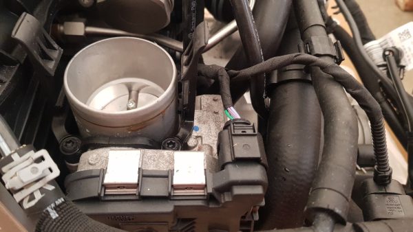 Clapeta acceleratie VW Golf 7 1.4 tsi 03E133062B 03E 133 062 B la 0 km - Dezmembrari Auto