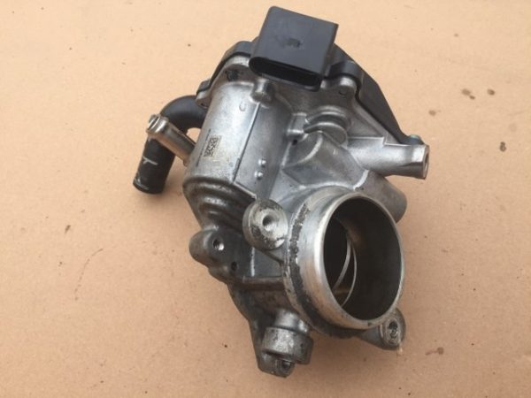 Clapeta acceleratie VW Golf 7 2.0 TDI 04L 128 063 T 04L128063T - Dezmembrari Auto