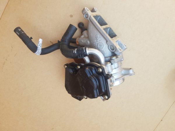 Clapeta acceleratie VW Passat B8 2.0 tdi 04L128063R 04L 128 063 R - Dezmembrari Auto