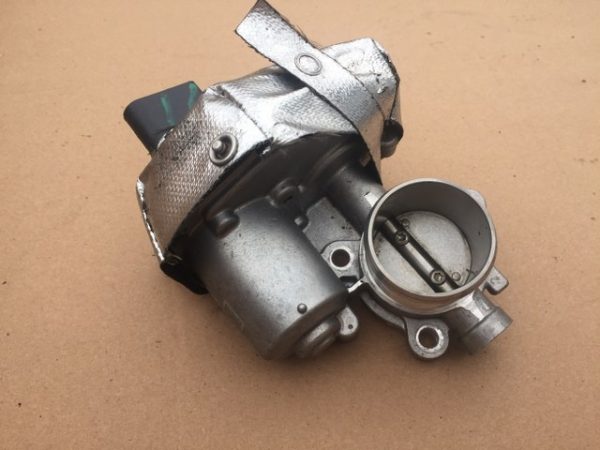 Clapeta EGR VW Golf 7 2.0 tdi 04L131501M 04L 131 501 M - Dezmembrari Auto