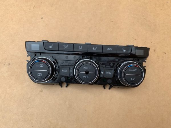 Climatronic cu incalzire in scaune VW Passat B8 - Dezmembrari Auto