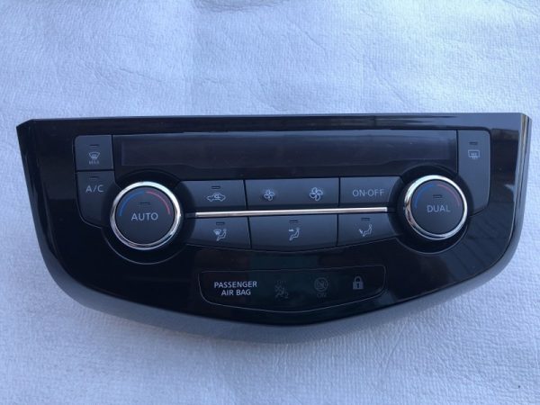 Climatronic Nissan Qashqai j11 2016 8762T907770 876 2T9 077 70 - Dezmembrari Auto