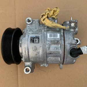 Compresor AC VW Golf 7 2016 1.6 tdi 5Q0820803F 5Q0 820 803 F la 0 km - Dezmembrari Auto