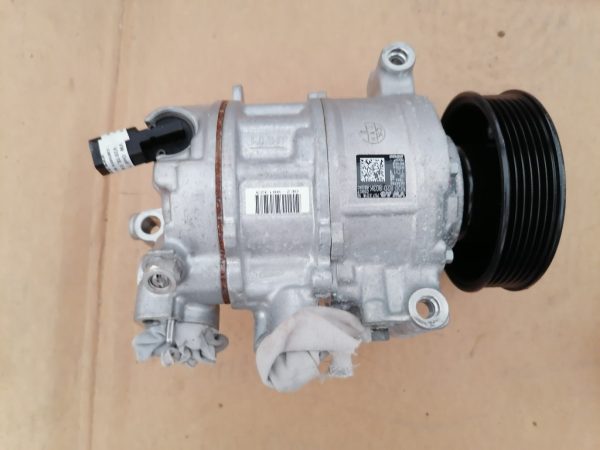 Compresor AC VW Golf 7 freon R-134A R134A 5Q0820803K 5Q0 820 803 K - Dezmembrari Auto