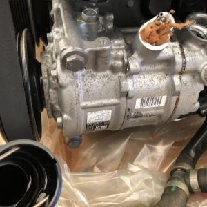 Compresor clima AC VW Jetta 2016 freon R-134A R134A 5Q0816803D la 0 km - Dezmembrari Auto