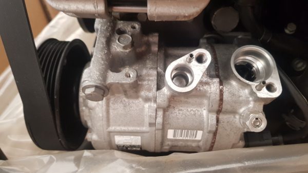 Compresor clima AC VW Jetta 2017 5Q0816803D 5Q0 816 803 D la 0 km - Dezmembrari Auto