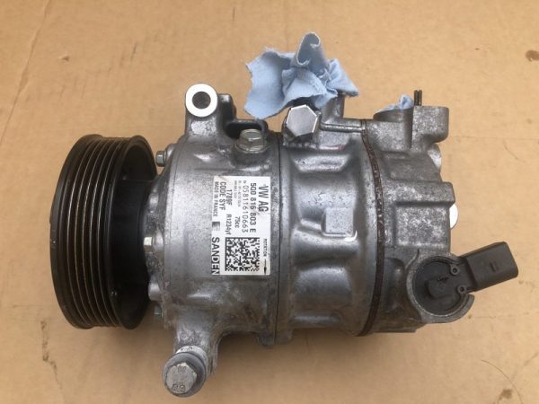 5Q0820803E 5Q0 820 803 E Compresor clima AC VW Passat B8 - Dezmembrari Auto