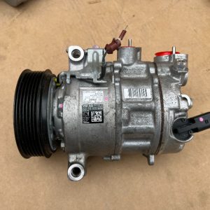 Compresor clima VW Golf 8 3Q0816803D 3Q0 816 803 D - Dezmembrari Auto