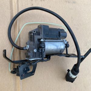 Compresor perne aer Mercedes R-CLASS W251 A2513202404 la 0 km - Dezmembrari Auto