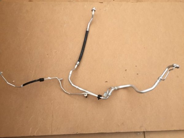 Conducta AC aer conditionat cu senzor VW Passat B8 ALB 5Q2 816 738 B 5Q2816738B - Dezmembrari Auto