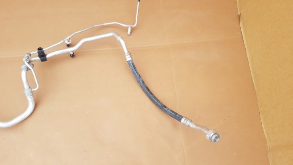 Conducta AC VW Golf 7 2.0 tdi 5Q0820743M 5Q0 820 743 M - Dezmembrari Auto