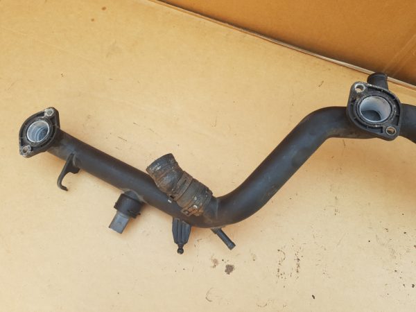 Conducta apa Audi A4 B8 2009 3.2 fsi 06E121045J 06E 121 045 J - Dezmembrari Auto