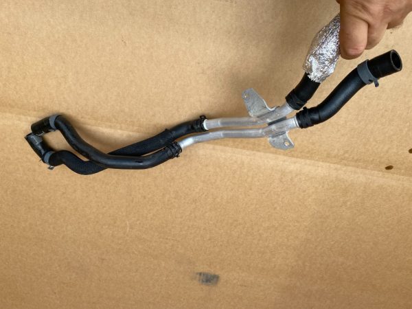 Conducta apa Audi Q8 2.0 tfsi 4M0819857A 4M0 819 857 A - Dezmembrari Auto