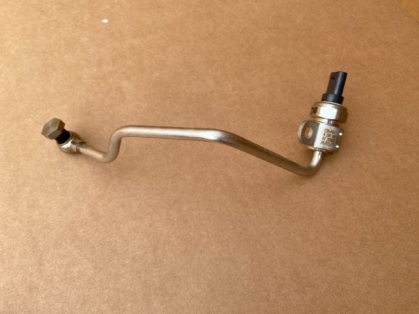 Conducta cu senzor presiune ulei BMW X1 F48 13628514016 8514016 la 0 km - Dezmembrari Auto